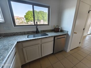 15061 N 90th Dr in Peoria, AZ - Building Photo - Building Photo