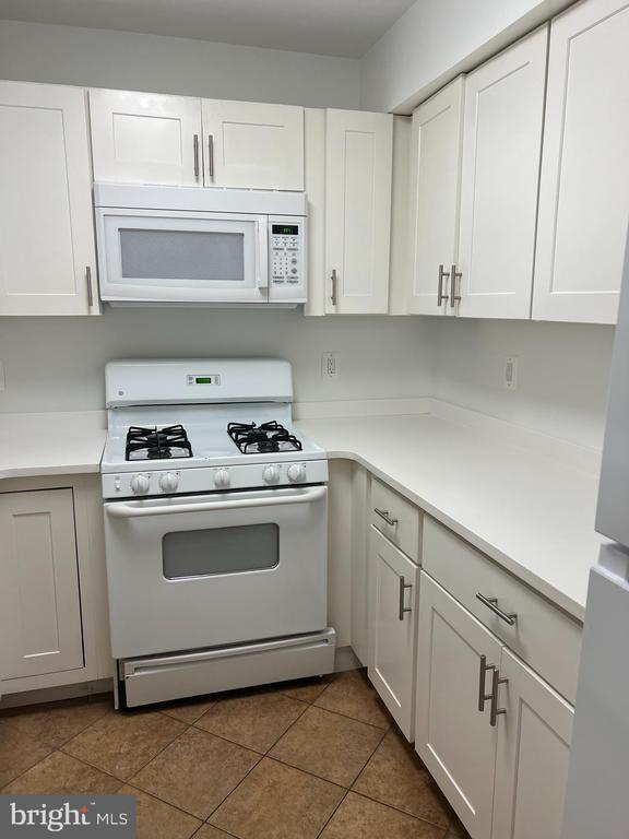 11623 Vantage Hill Rd