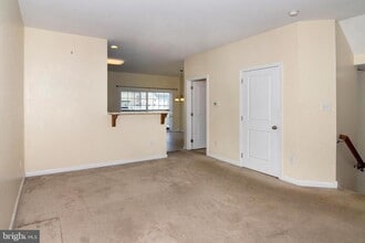 517 Boxwood Ln in Woodbury, NJ - Building Photo - Building Photo