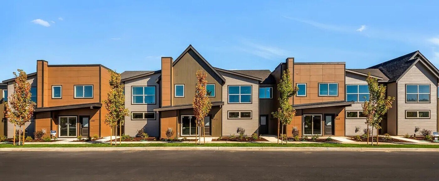 2965 NW Elm Ave in Redmond, OR - Building Photo