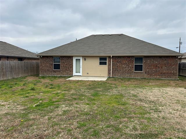 1303 Melody Cir in Kaufman, TX - Foto de edificio