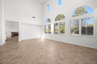 2556 Pearblossom St in Fullerton, CA - Building Photo - Building Photo
