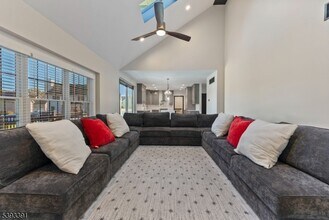 75 Nance Rd in West Orange, NJ - Building Photo - Building Photo