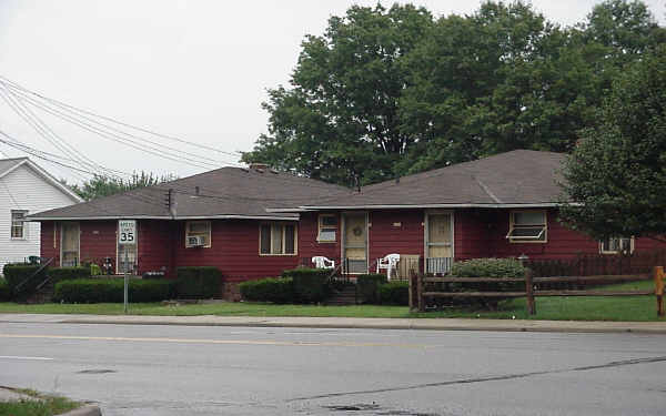 211 W State St in Barberton, OH - Building Photo - Building Photo