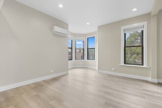 2101 N Hoyne Ave in Chicago, IL - Building Photo - Building Photo