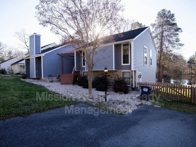 1037 Mansfield Crossing Rd in Richmond, VA - Building Photo - Building Photo