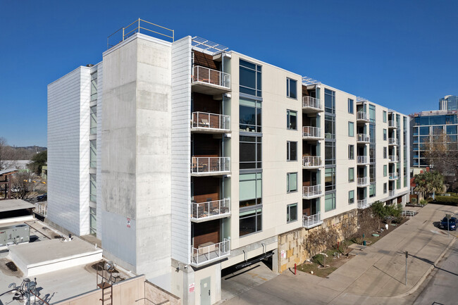 Bridges on the Park Condos in Austin, TX - Building Photo - Building Photo