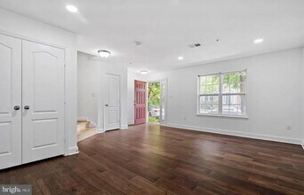 12710 Horseshoe Bend Cir in Clarksburg, MD - Building Photo - Building Photo