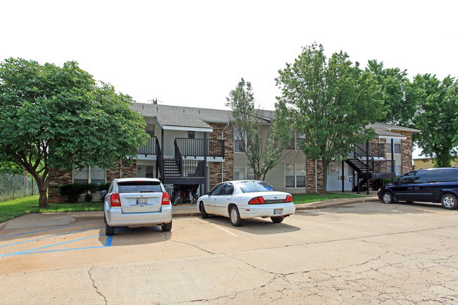 Kingfisher Village Apartments in Kingfisher, OK - Building Photo - Building Photo