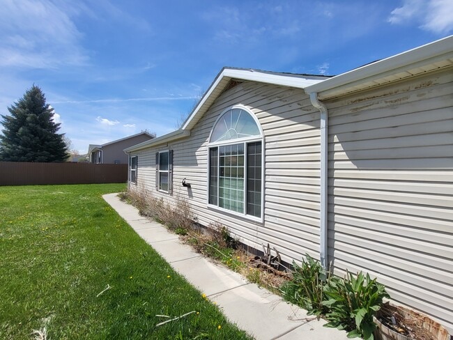 property at 200 Valley View Dr