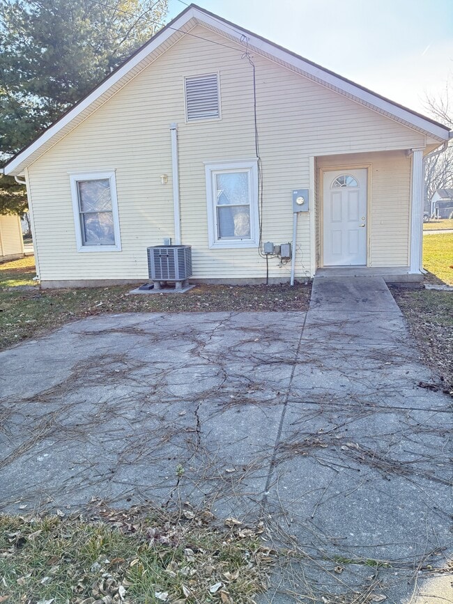 1750 Liberty Ave in Terre Haute, IN - Building Photo - Building Photo