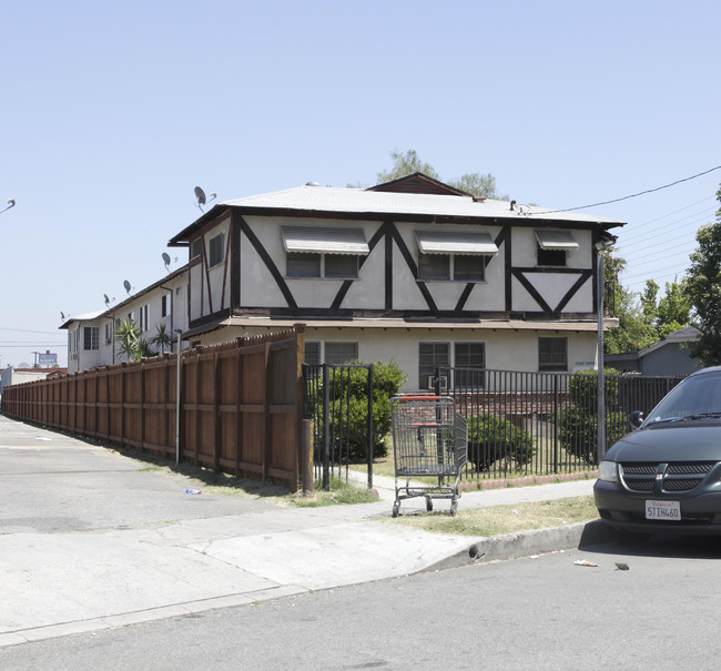 6014 Hazelhurst Pl in North Hollywood, CA - Building Photo - Building Photo