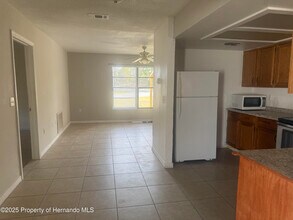 5331 Pierpoint Ave in Spring Hill, FL - Building Photo - Building Photo