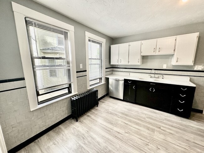 107 Thomas Burgin Pkwy in Quincy, MA - Building Photo - Building Photo