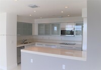 9102 W Bay Harbor Dr, Unit 9BW in Bay Harbor Islands, FL - Foto de edificio - Building Photo