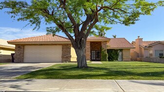 78835 Lowe Dr in La Quinta, CA - Building Photo