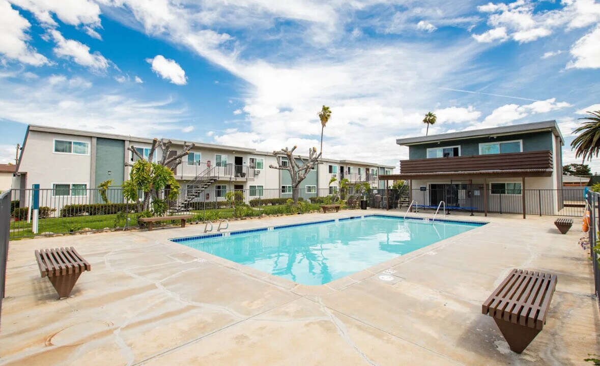 Oasis Del Sol in El Cajon, CA - Building Photo