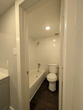 6633 W Montgomery Rd in Houston, TX - Building Photo - Building Photo