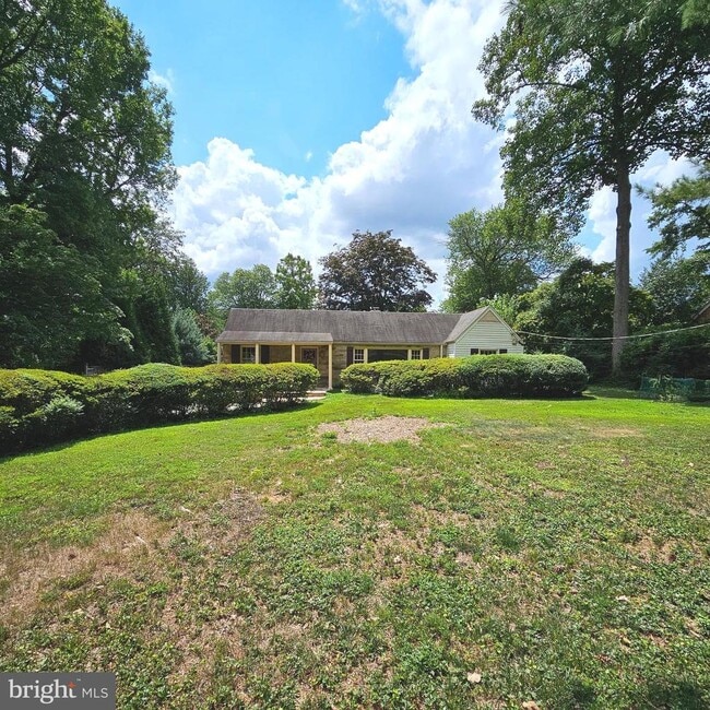 6431 Overhill Rd in Falls Church, VA - Building Photo - Building Photo