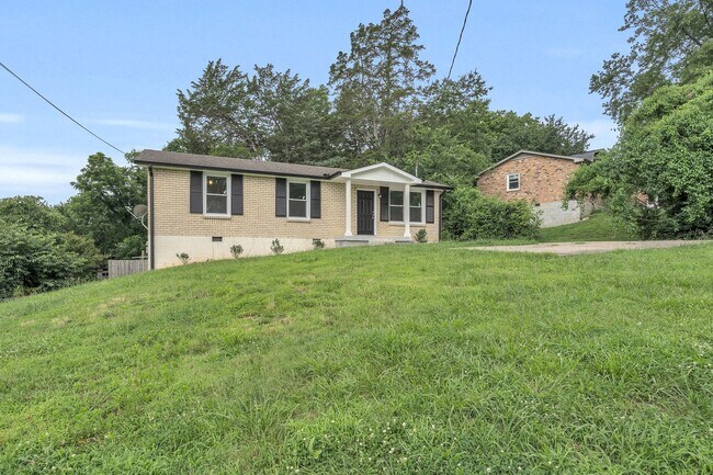 4921 Shihmen Dr in Nashville, TN - Building Photo - Building Photo