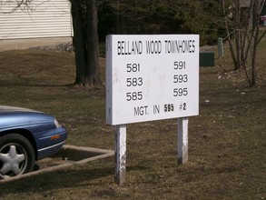 Belland Woods in Vadnais Heights, MN - Building Photo - Building Photo