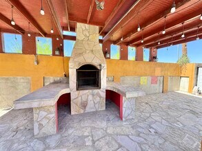 210 Leon Ave in Laredo, TX - Building Photo - Building Photo