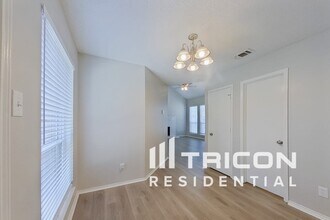 809 Waggoman Rd in Fort Worth, TX - Building Photo - Building Photo