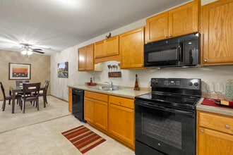 West Ridge Luxury Apartments in Burlington, WI - Building Photo - Building Photo