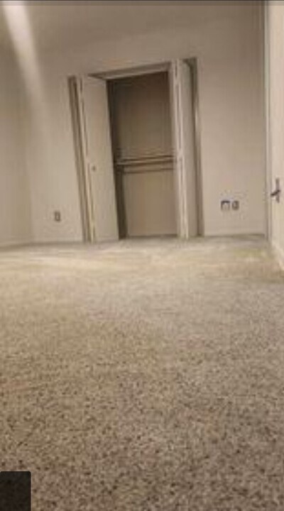 13925 Hollowgreen Dr in Houston, TX - Building Photo
