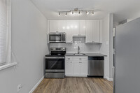 2507 Bellevue Ave, Unit 1 Bedroom photo'