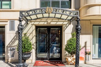 Manor 82 in New York, NY - Building Photo - Building Photo