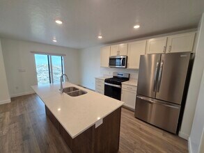 4426 North St in Lehi, UT - Building Photo - Building Photo