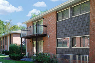 Crest Ridge Apartments in West Orange, NJ - Building Photo - Building Photo