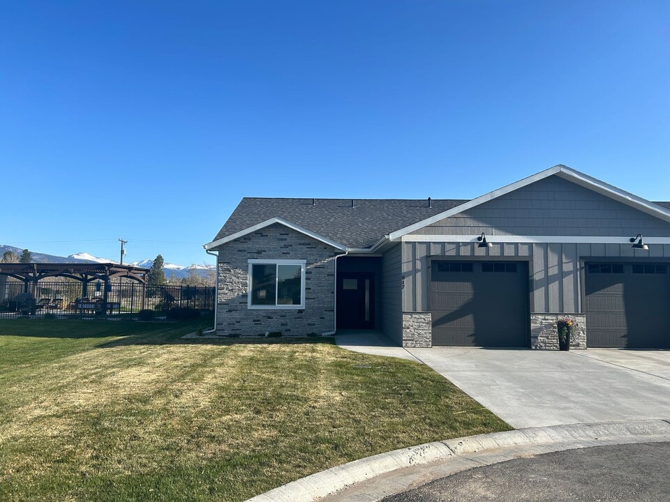 817 Van Allan Wy in Hamilton, MT - Building Photo