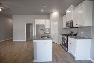 9105 NW 127th St in Yukon, OK - Building Photo - Building Photo