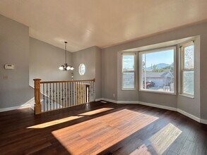 6105 S Copper City Dr in Kearns, UT - Building Photo - Building Photo