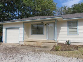 604 FM 120 in Pottsboro, TX - Building Photo - Building Photo