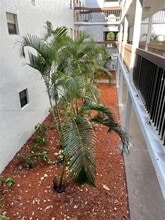 1750 N Congress Ave in West Palm Beach, FL - Building Photo - Building Photo