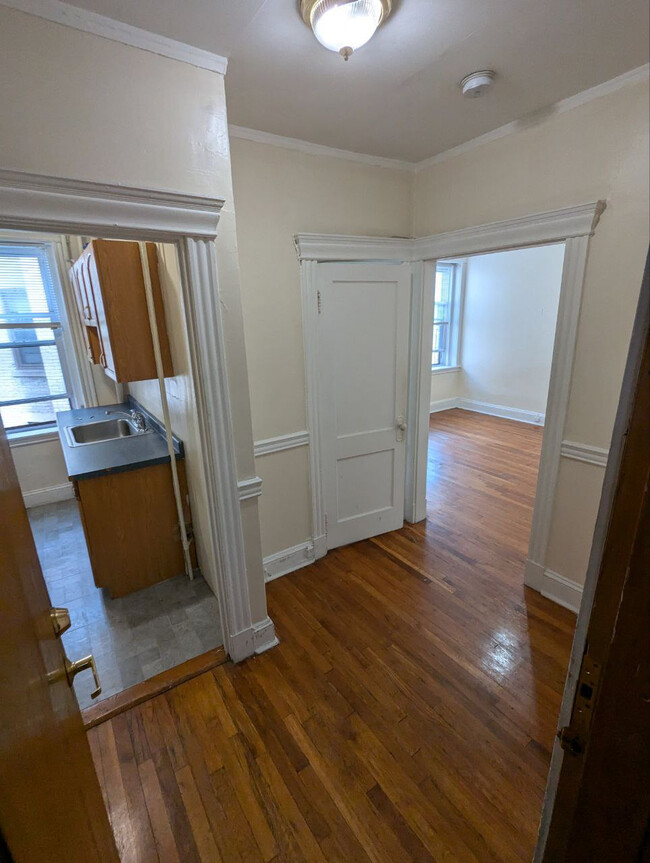 382 Riverway, Unit 1 in Boston, MA - Building Photo - Building Photo