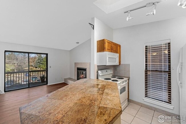 property at 2800 Kalmia Ave