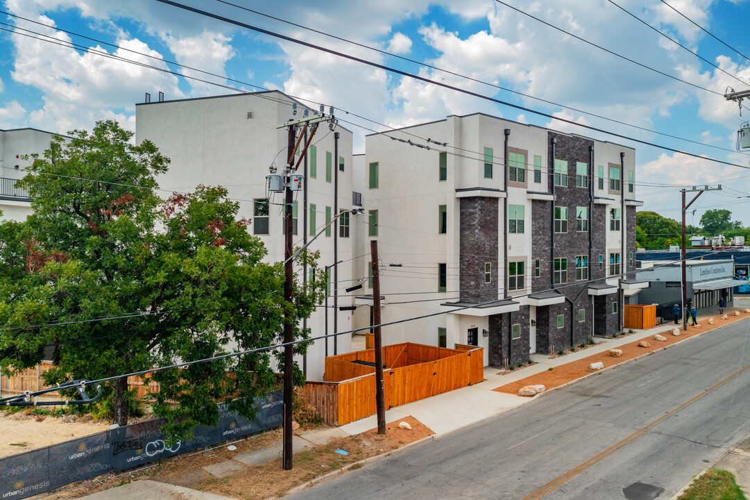 The Legacy in San Antonio, TX - Building Photo