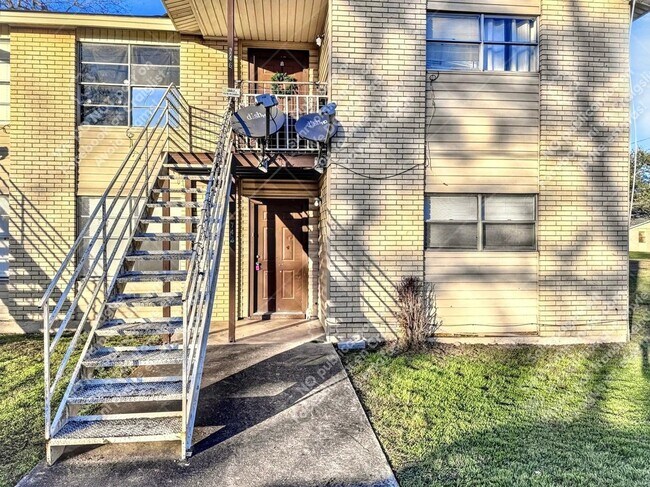 742 Old Martindale Rd in San Marcos, TX - Building Photo - Building Photo