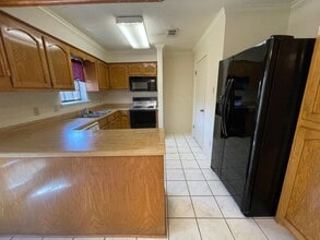 9972 Smugglers Cove Ln in Shreveport, LA - Building Photo - Building Photo