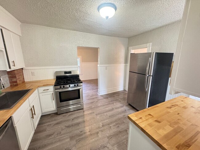 property at 716 Jackson St NW
