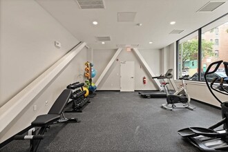 211 Green St, Unit 305 in Boston, MA - Foto de edificio - Building Photo