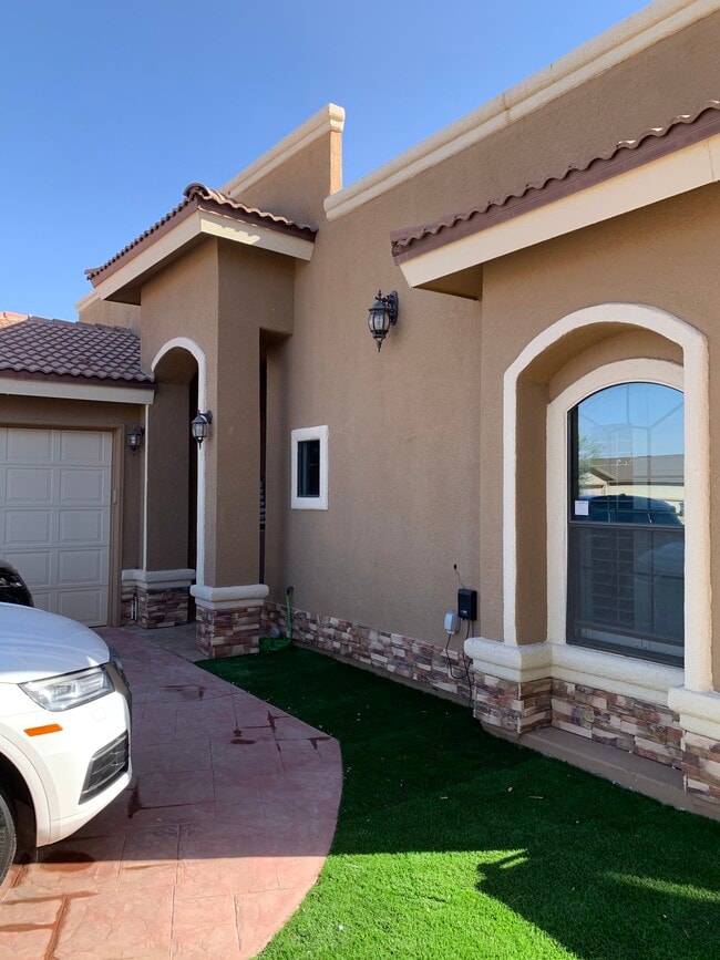 2600 Snowy Rock Pl in El Paso, TX - Building Photo - Building Photo