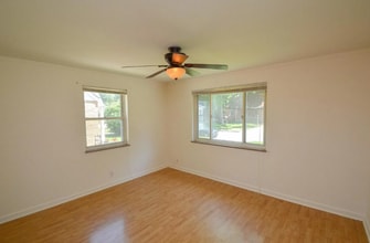 6921 Pin Oak Dr, Unit #2 in Cincinnati, OH - Building Photo - Building Photo