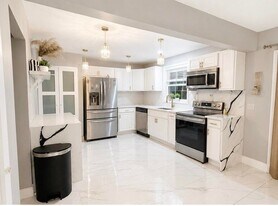3151 NW 68th St in Fort Lauderdale, FL - Building Photo