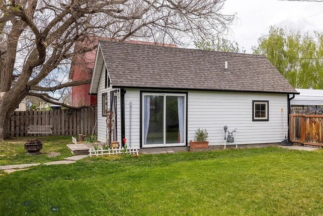 property at 16 E Adams St