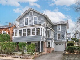 339 Glen Ave in Sea Cliff, NY - Building Photo